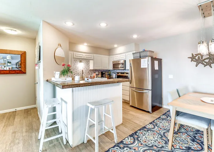 Balcony, Pool & Beach Access: Port Aransas Condo!